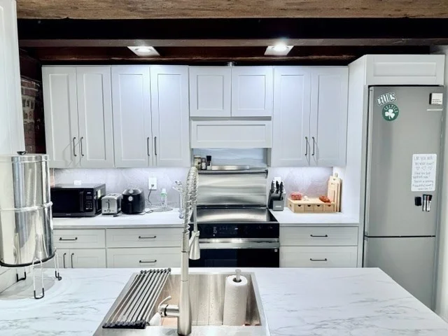 2 bed, 1 bath apartment for rent at 120 Commercial St Unit 3-4, North End — photo 15 of 24
