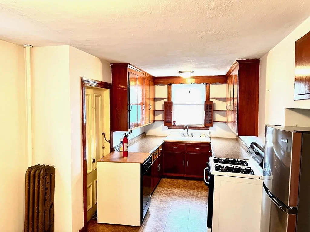 2 bed, 1 bath apartment for rent at 120 Crest Ave Unit 2, Winthrop — photo 10 of 17