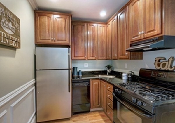 1 bed, 1 bath apartment for rent at 120 D St Unit 1, South Boston — photo 1 of 12