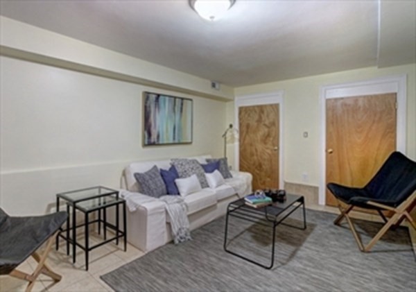 1 bed, 1 bath apartment for rent at 120 D St Unit 1, South Boston — photo 8 of 12