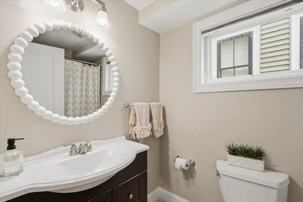 2 bed, 2 bath apartment for rent at 120 Elm St, Charlestown — photo 13 of 27