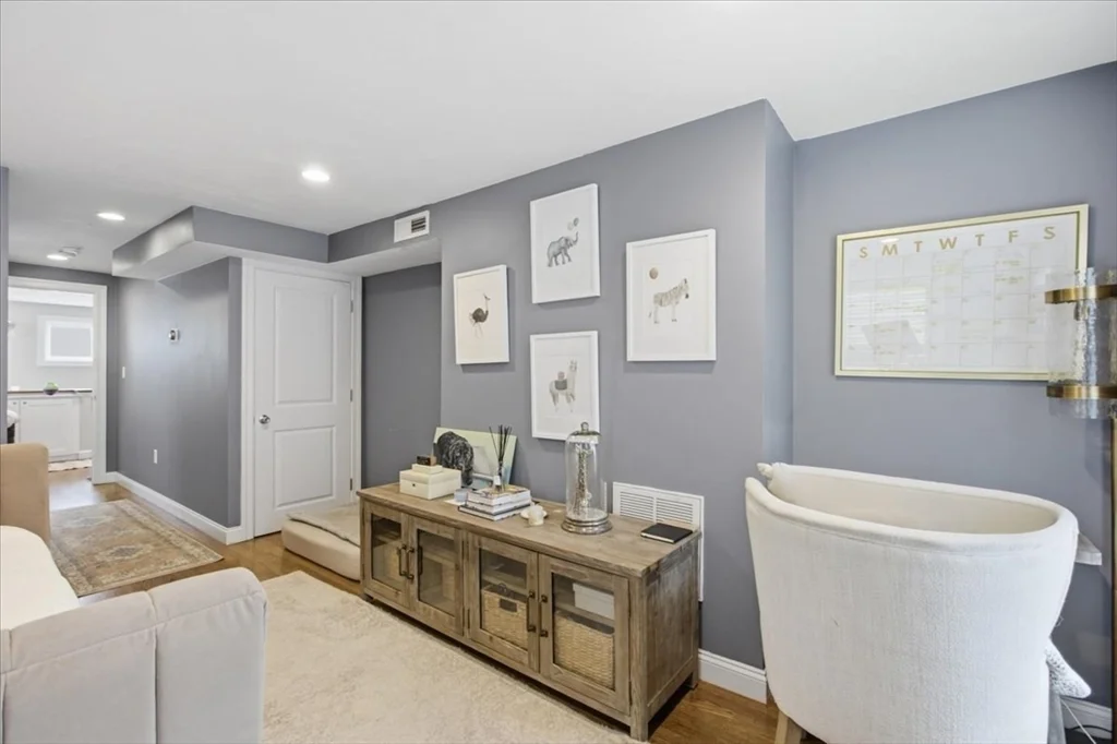 2 bed, 2 bath apartment for rent at 120 Elm St, Charlestown — photo 11 of 27