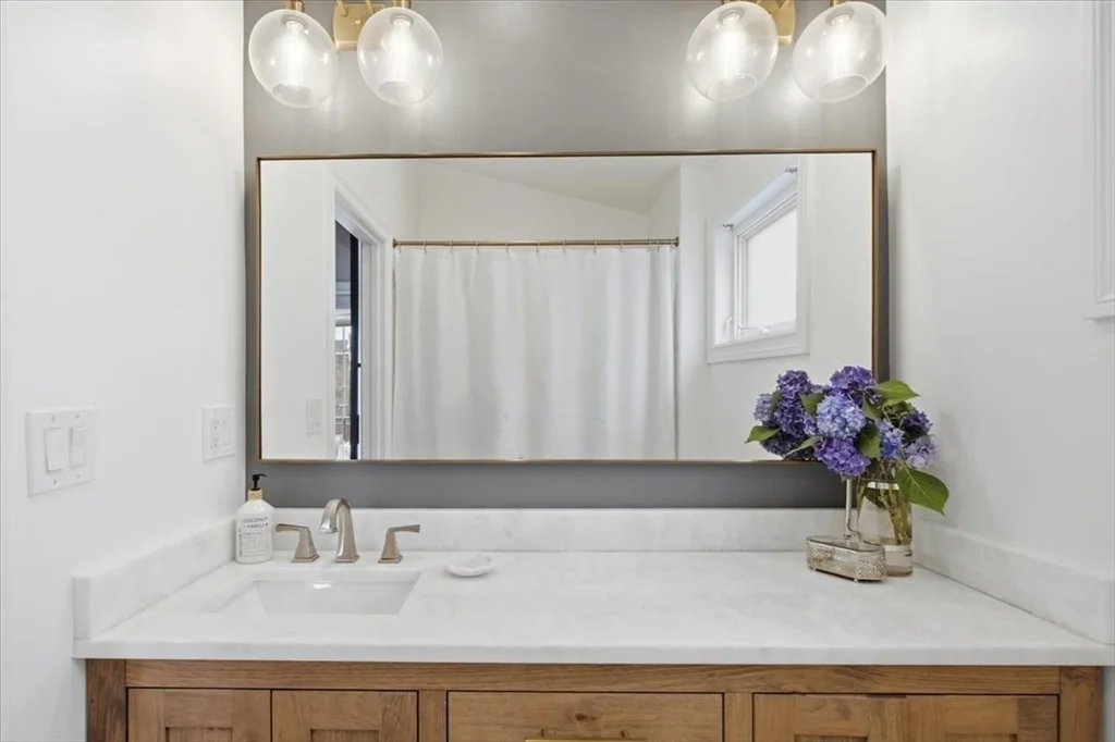 2 bed, 2 bath apartment for rent at 120 Elm St, Charlestown — photo 19 of 27