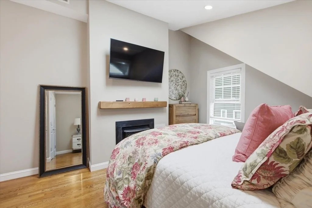 2 bed, 2 bath apartment for rent at 120 Elm St, Charlestown — photo 17 of 27