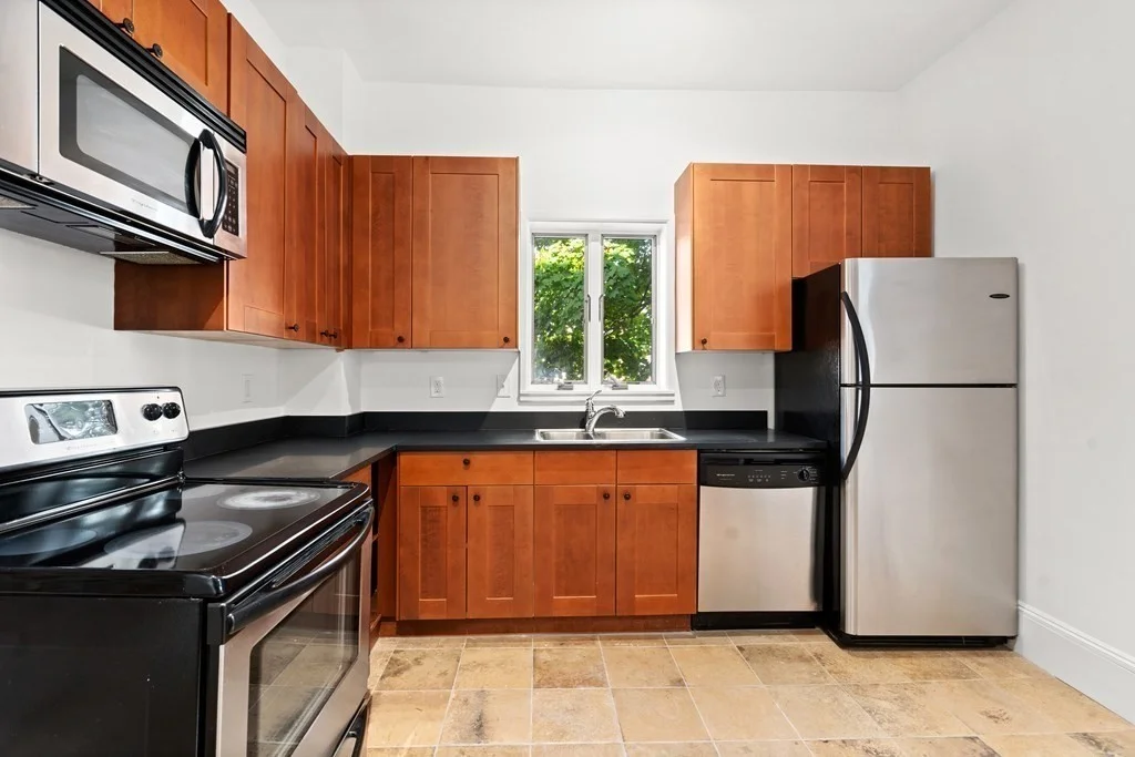 3 bed, 2 bath apartment for rent at 120 F St Unit 2, South Boston — photo 3 of 11