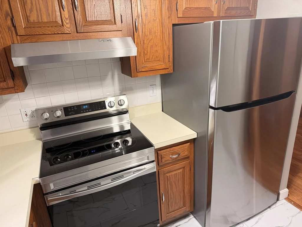 1 bed, 1 bath apartment for rent at 120 Fellsview Ter Unit 121, Haywardville — photo 8 of 18