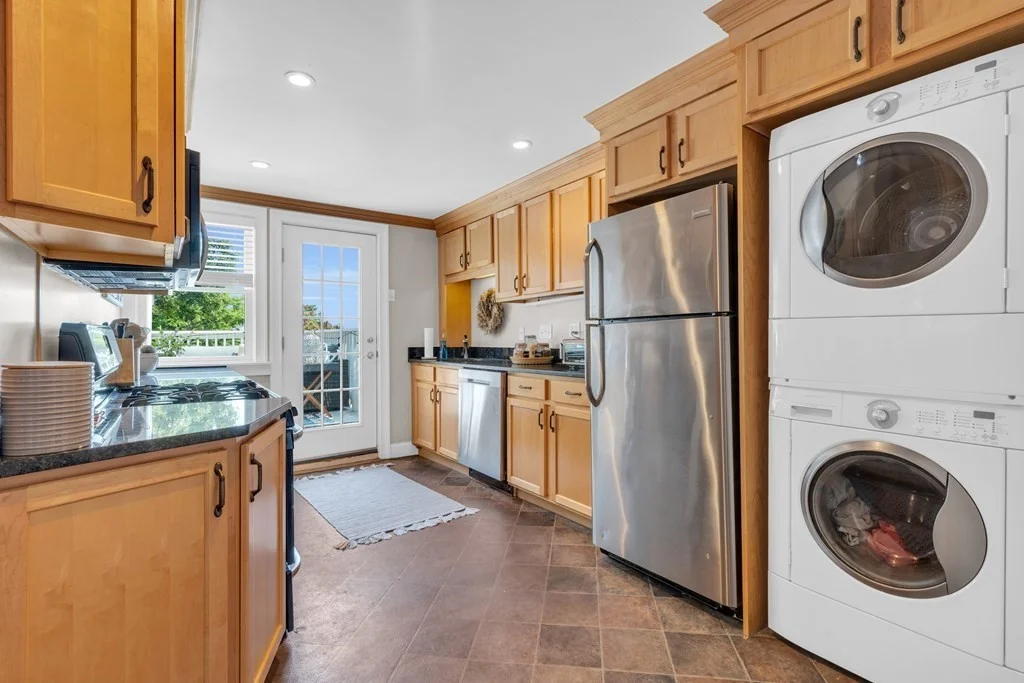 3 bed, 2 bath apartment for rent at 120 G St Unit 2, South Boston