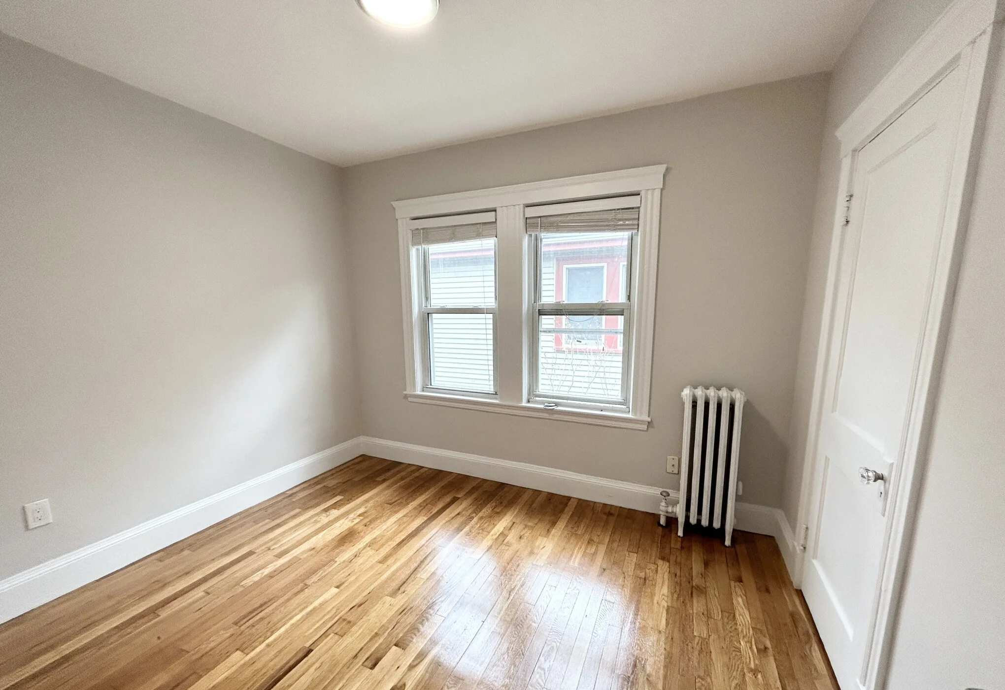 4 bed, 1 bath apartment for rent at 120 Hillside St Unit 2A, Mission Hill — photo 6 of 9