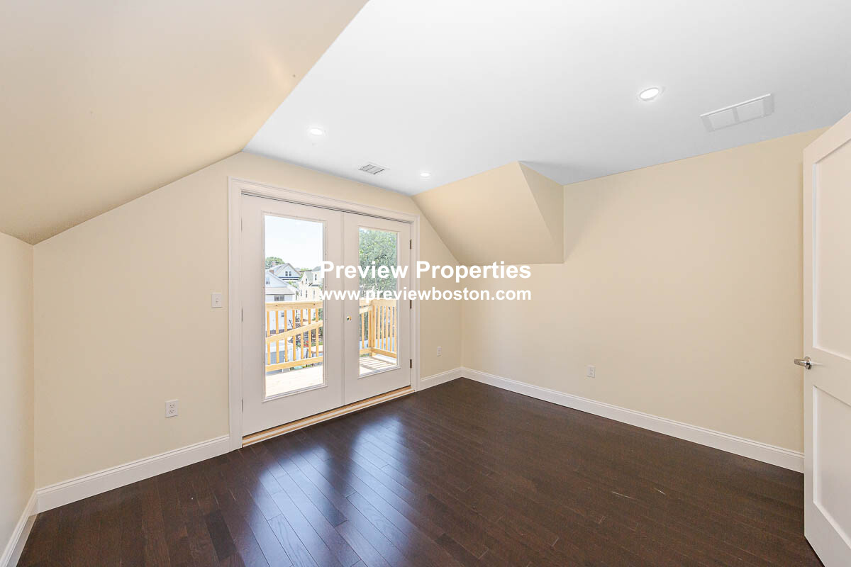 6 bed, 4+ bath apartment for rent at 120 Jerome St Unit P, West Medford — photo 23 of 27