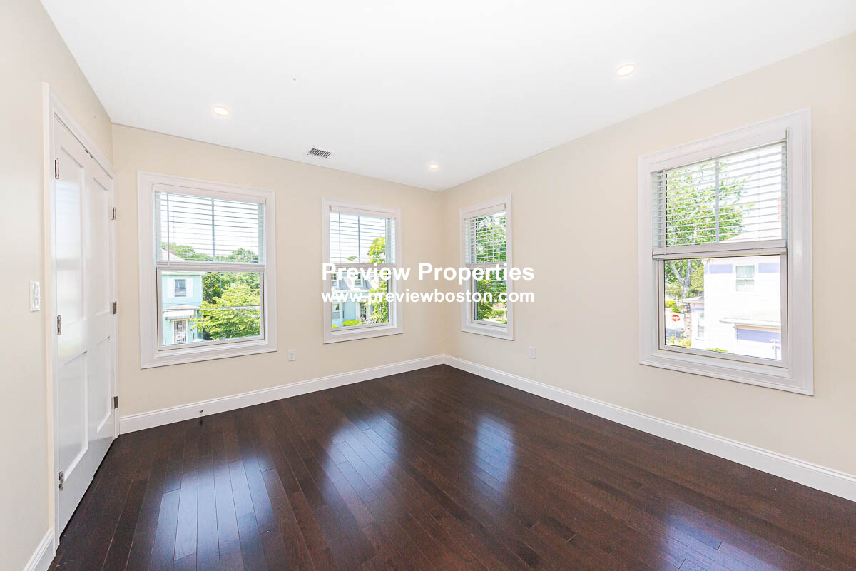 6 bed, 4+ bath apartment for rent at 120 Jerome St Unit P, West Medford — photo 9 of 27