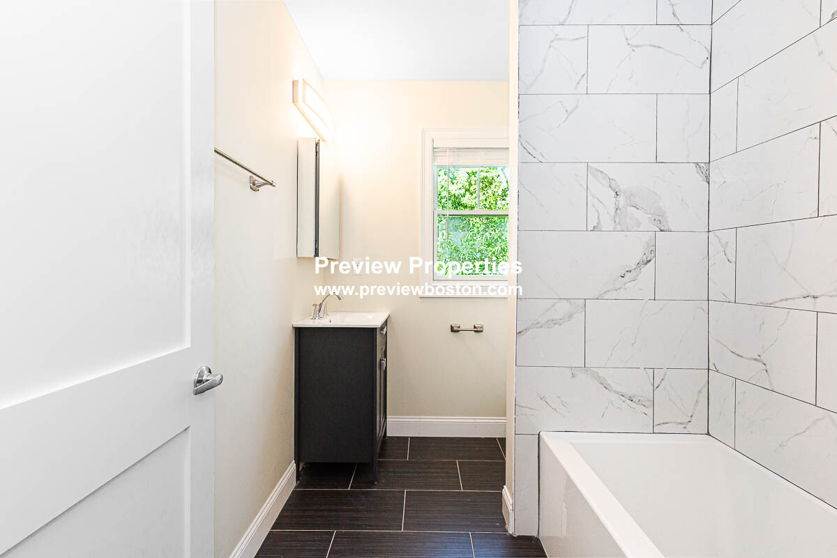 6 bed, 4+ bath apartment for rent at 120 Jerome St Unit P, West Medford — photo 15 of 27
