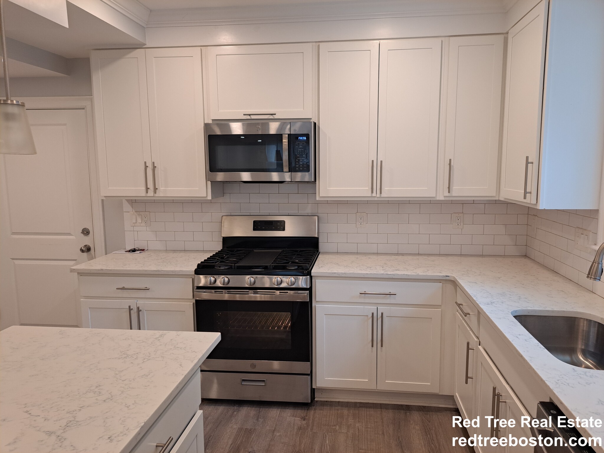4 bed, 2 bath apartment for rent at 120 Kenrick St Unit 1, Brighton — photo 4 of 21