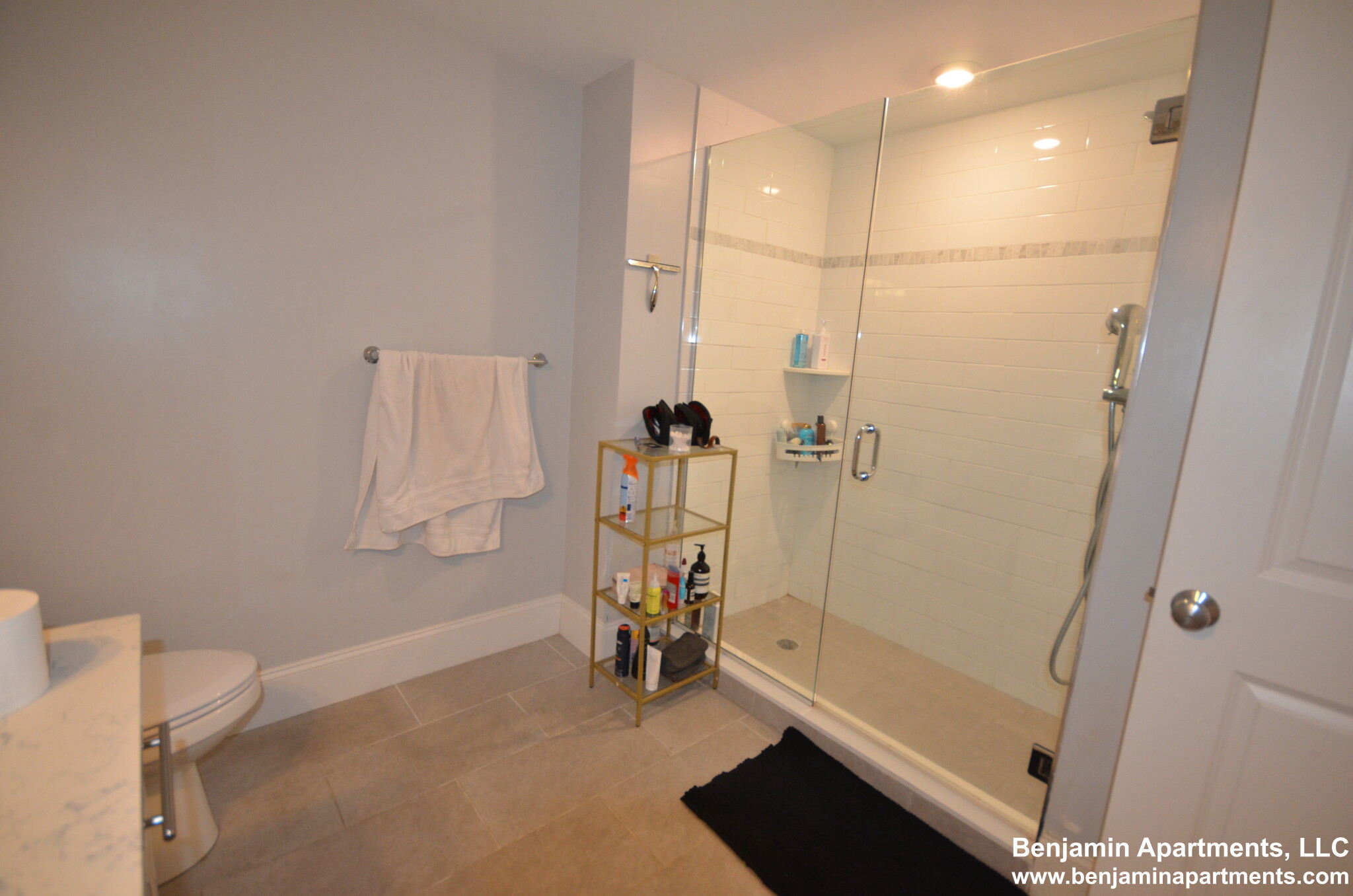 4 bed, 2 bath apartment for rent at 120 Kenrick St Unit 1F, Oak Square — photo 10 of 35