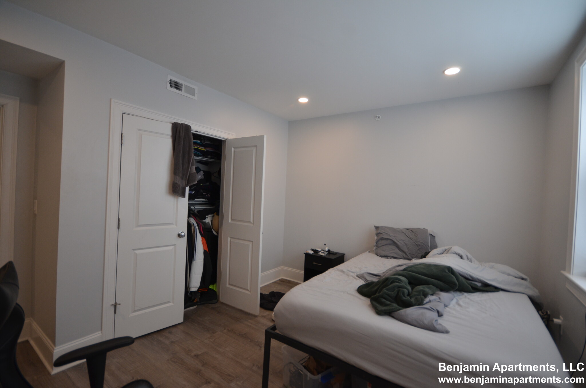4 bed, 2 bath apartment for rent at 120 Kenrick St Unit 1F, Oak Square — photo 14 of 35