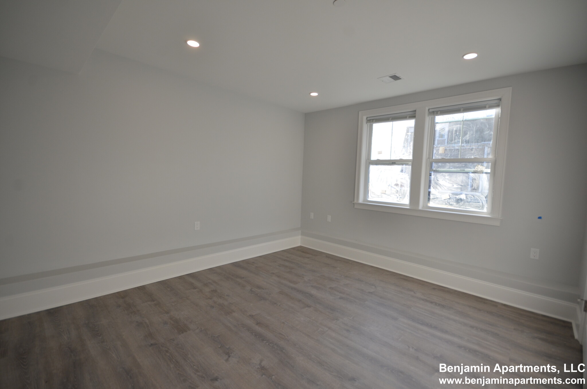 4 bed, 2 bath apartment for rent at 120 Kenrick St Unit 1F, Oak Square — photo 27 of 35
