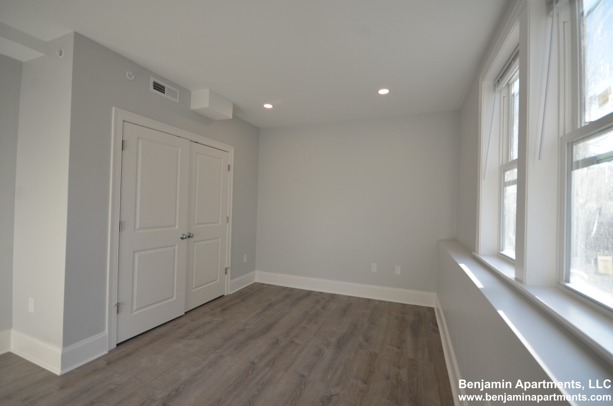 4 bed, 2 bath apartment for rent at 120 Kenrick St Unit 1F, Oak Square — photo 29 of 35