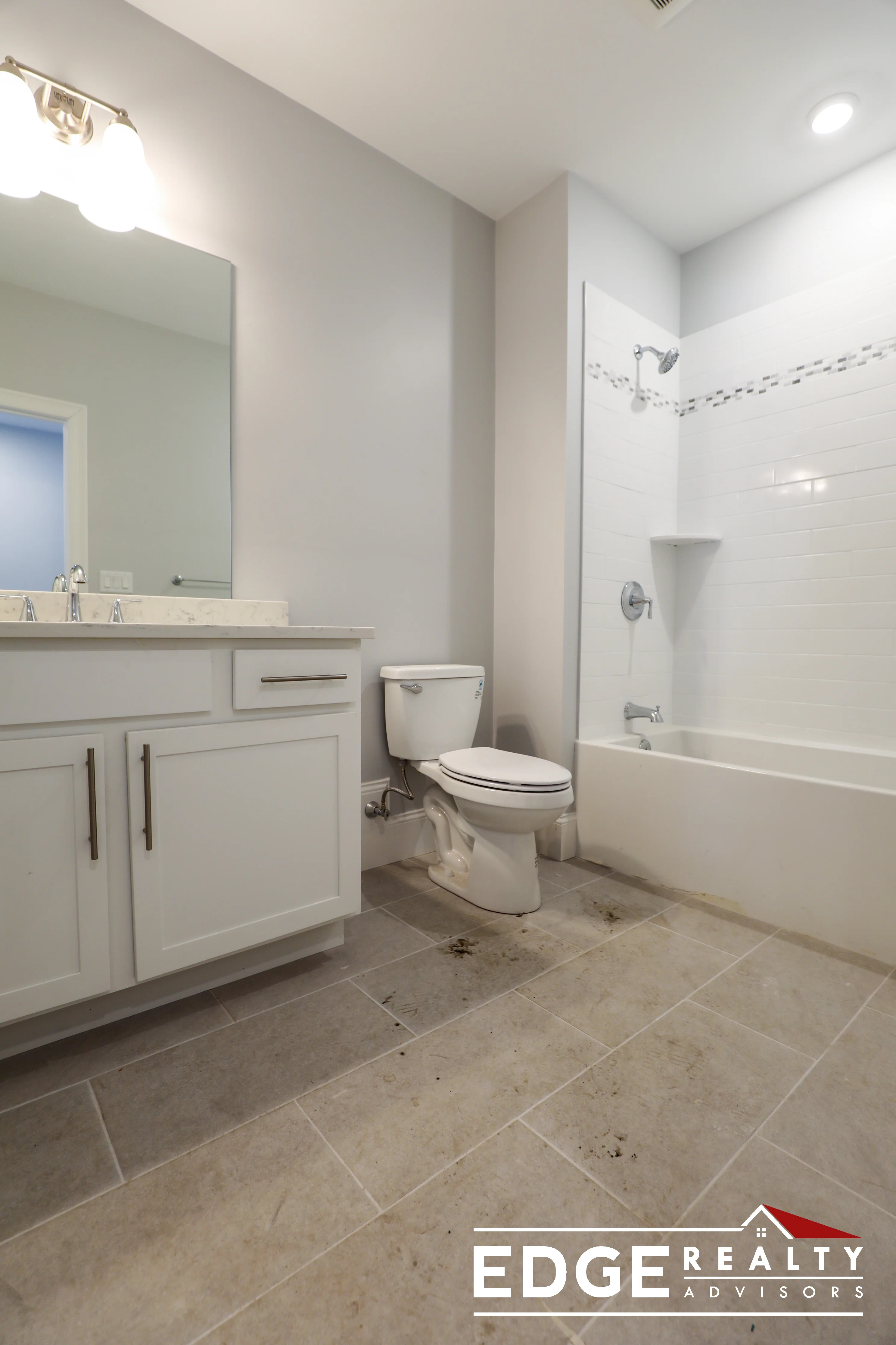 3 bed, 2 bath apartment for rent at 120 Kenrick St Unit 2, Brighton — photo 5 of 8