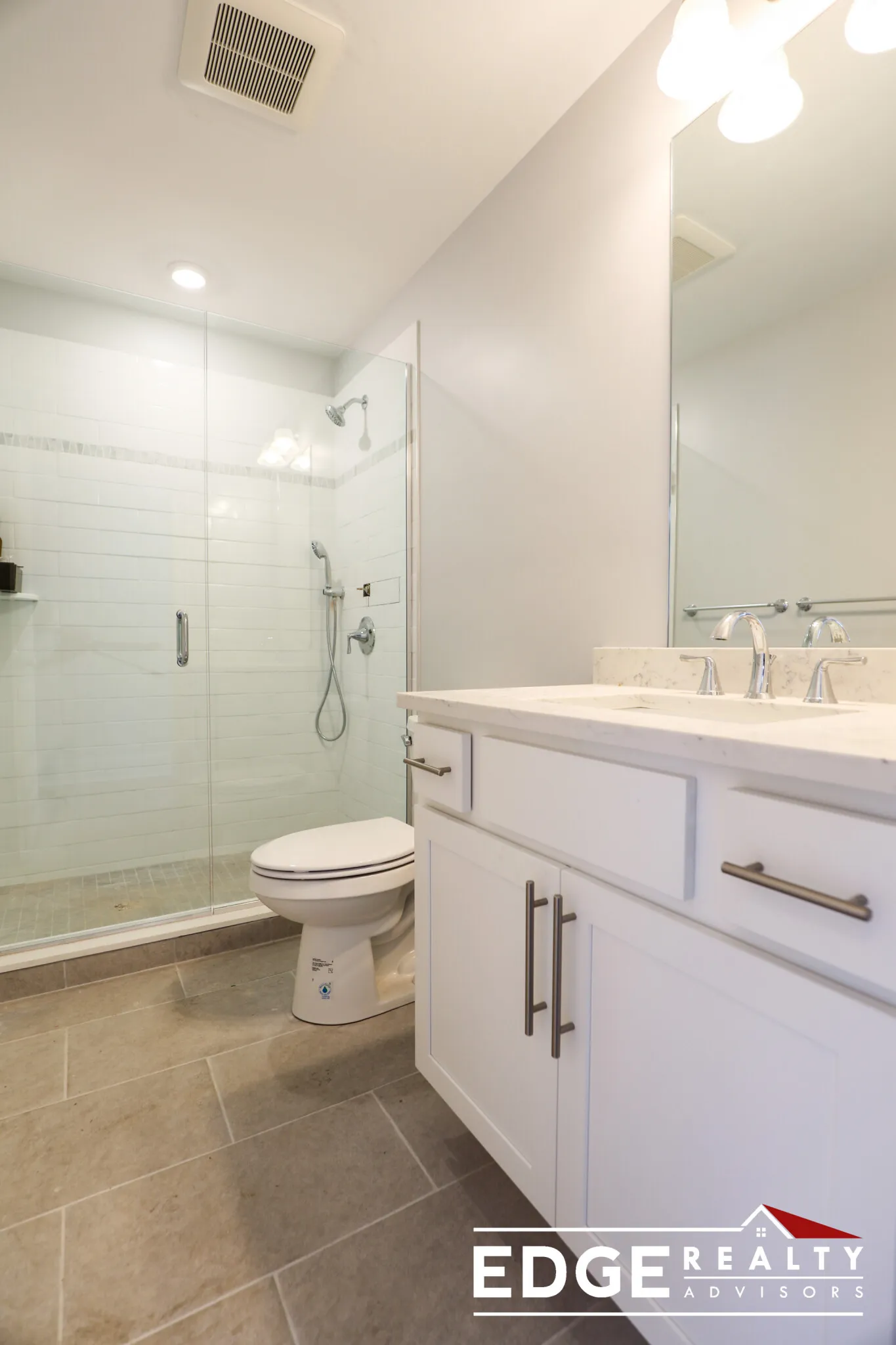4 bed, 2 bath apartment for rent at 120 Kenrick St Unit 5, Oak Square — photo 8 of 10