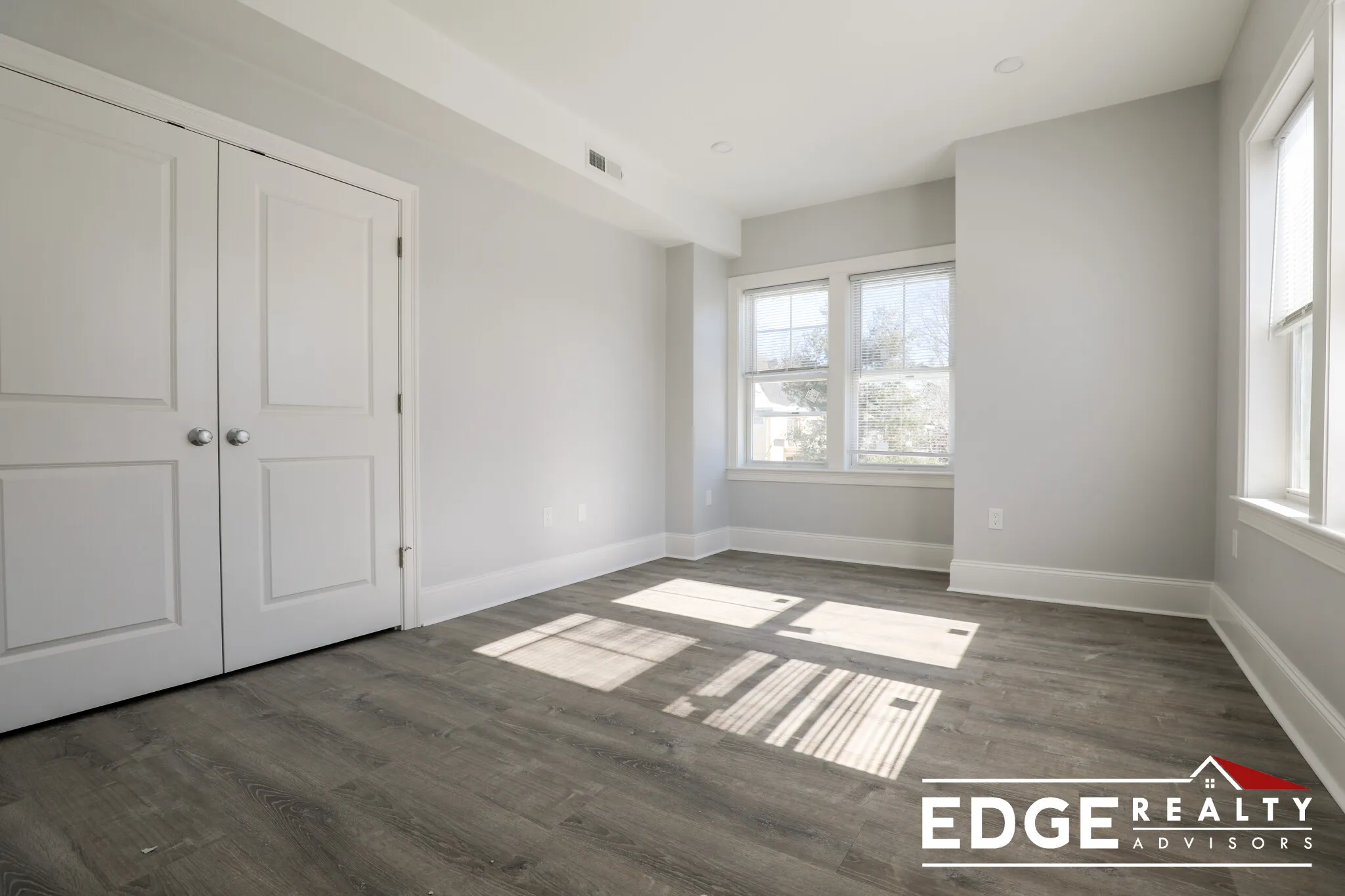 4 bed, 2 bath apartment for rent at 120 Kenrick St Unit 5, Oak Square — photo 6 of 10