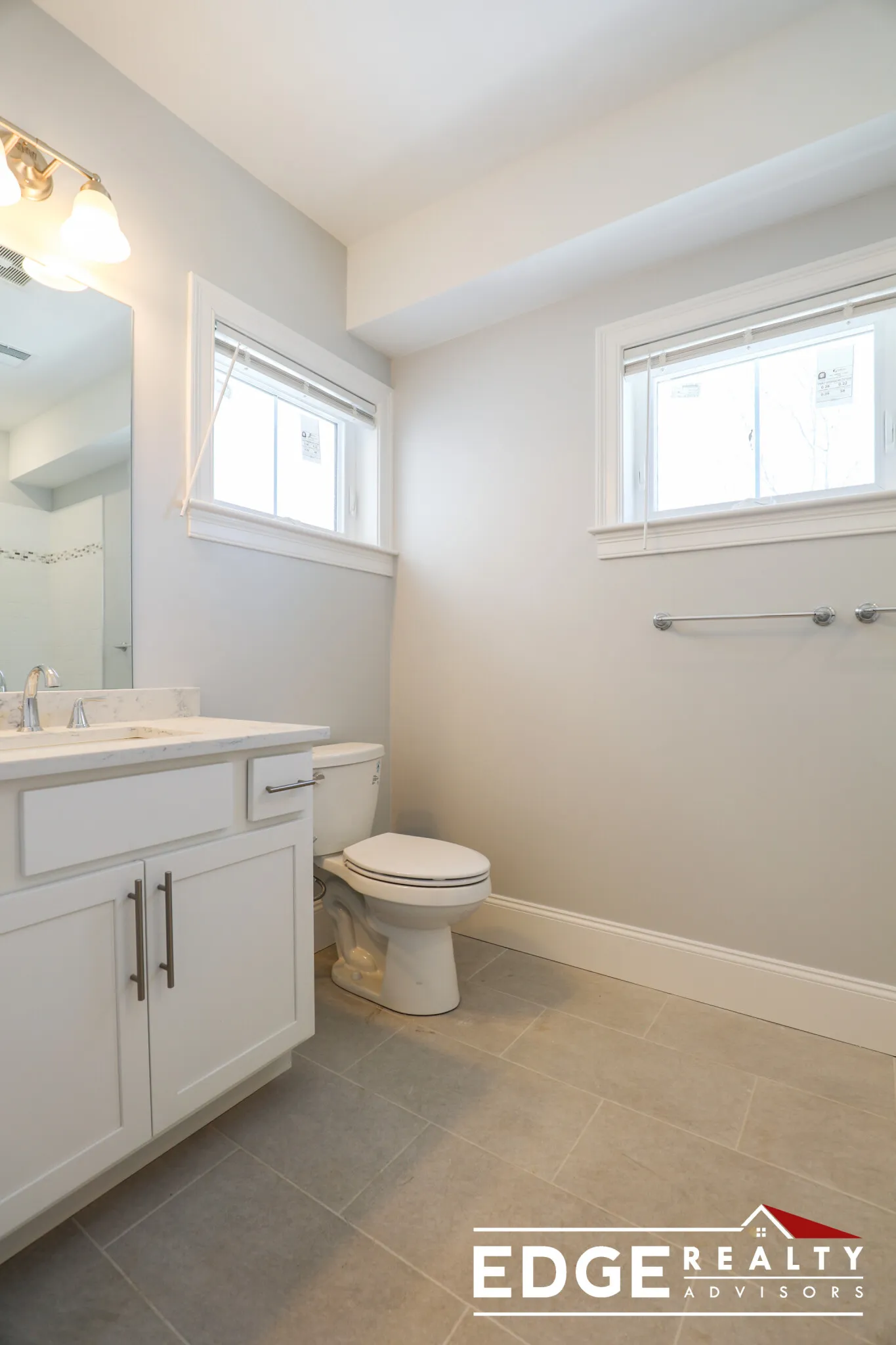 4 bed, 2 bath apartment for rent at 120 Kenrick St Unit 5, Oak Square — photo 4 of 10