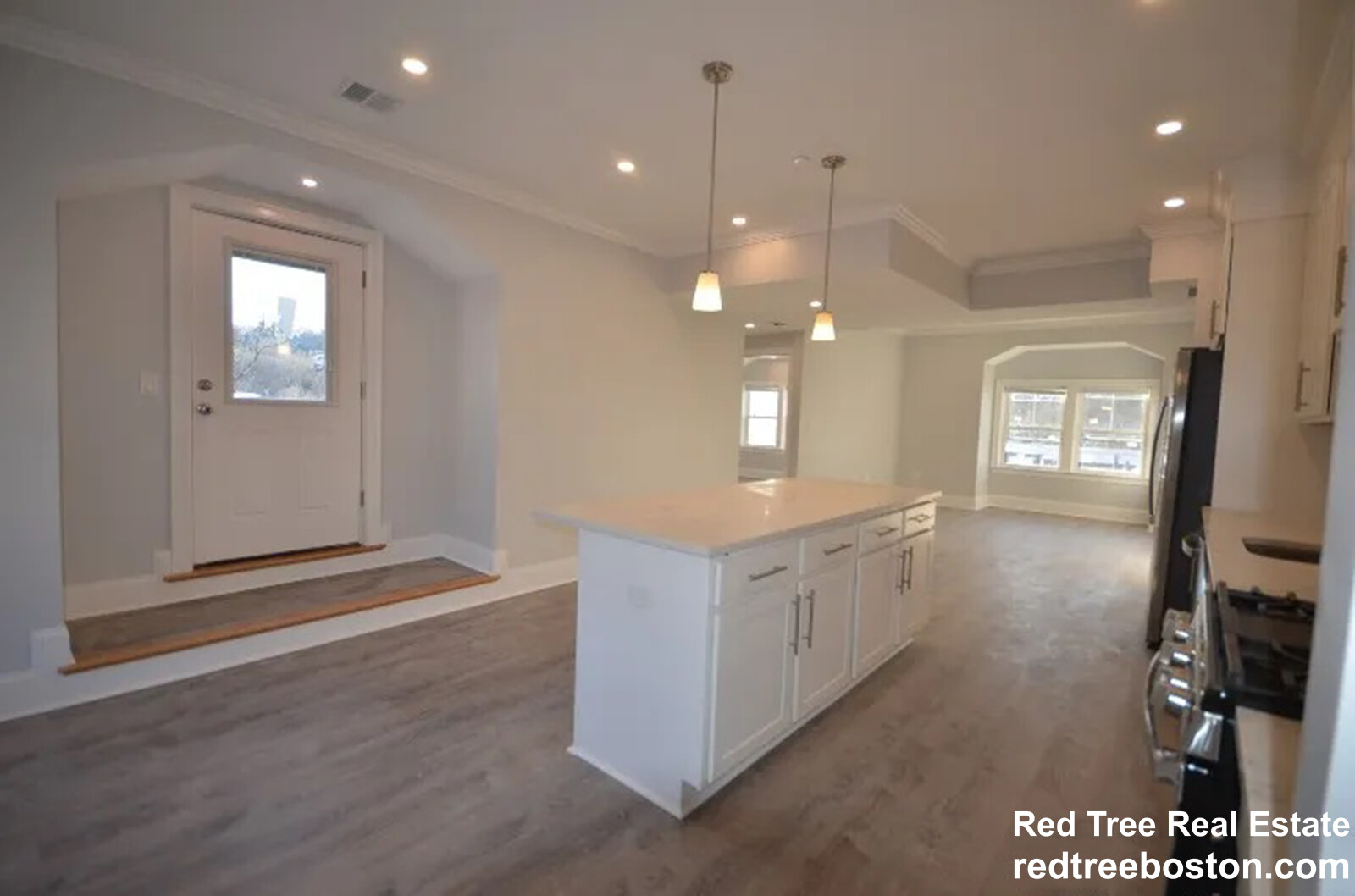 4 bed, 2 bath apartment for rent at 120 Kenrick St Unit 6, Brighton — photo 3 of 21