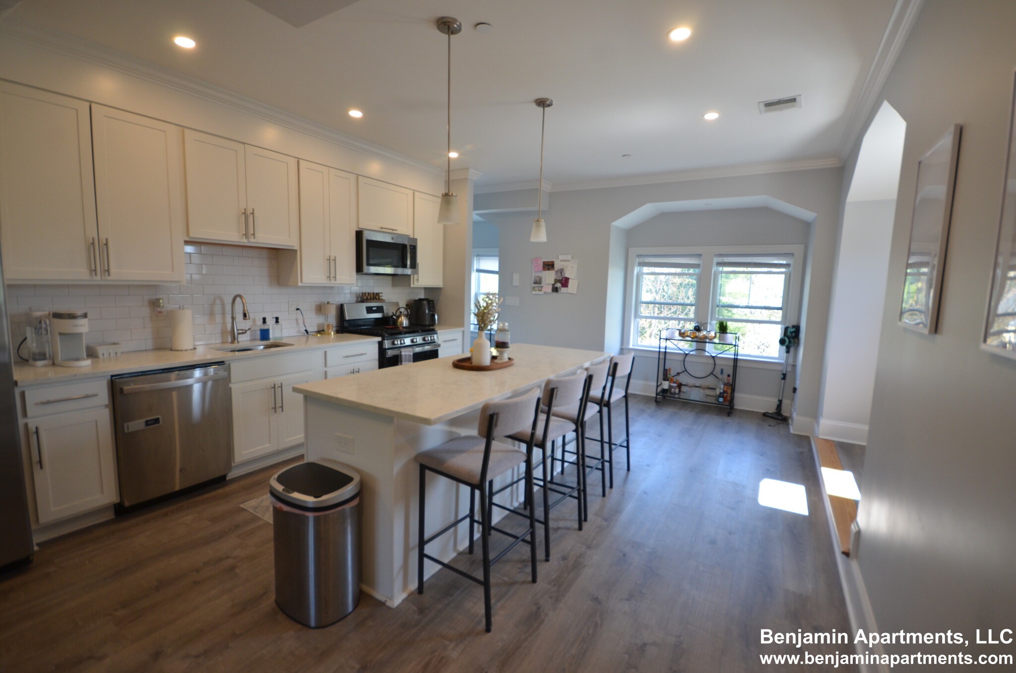 4 bed, 2 bath apartment for rent at 120 Kenrick St Unit 6D, Oak Square — photo 1 of 24