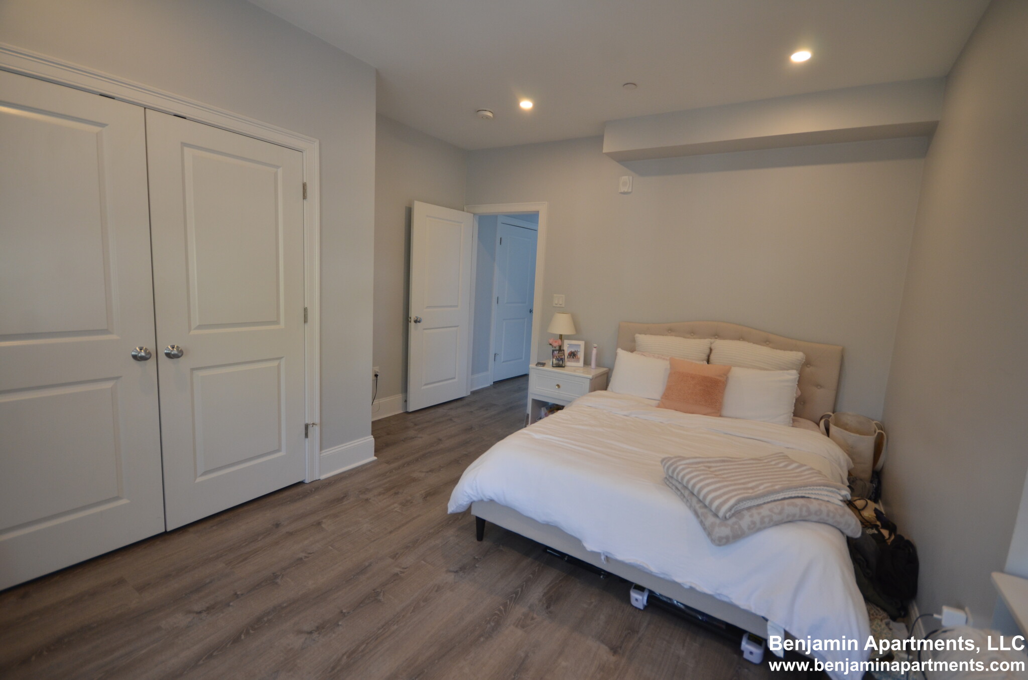 4 bed, 2 bath apartment for rent at 120 Kenrick St Unit 6D, Oak Square — photo 8 of 24