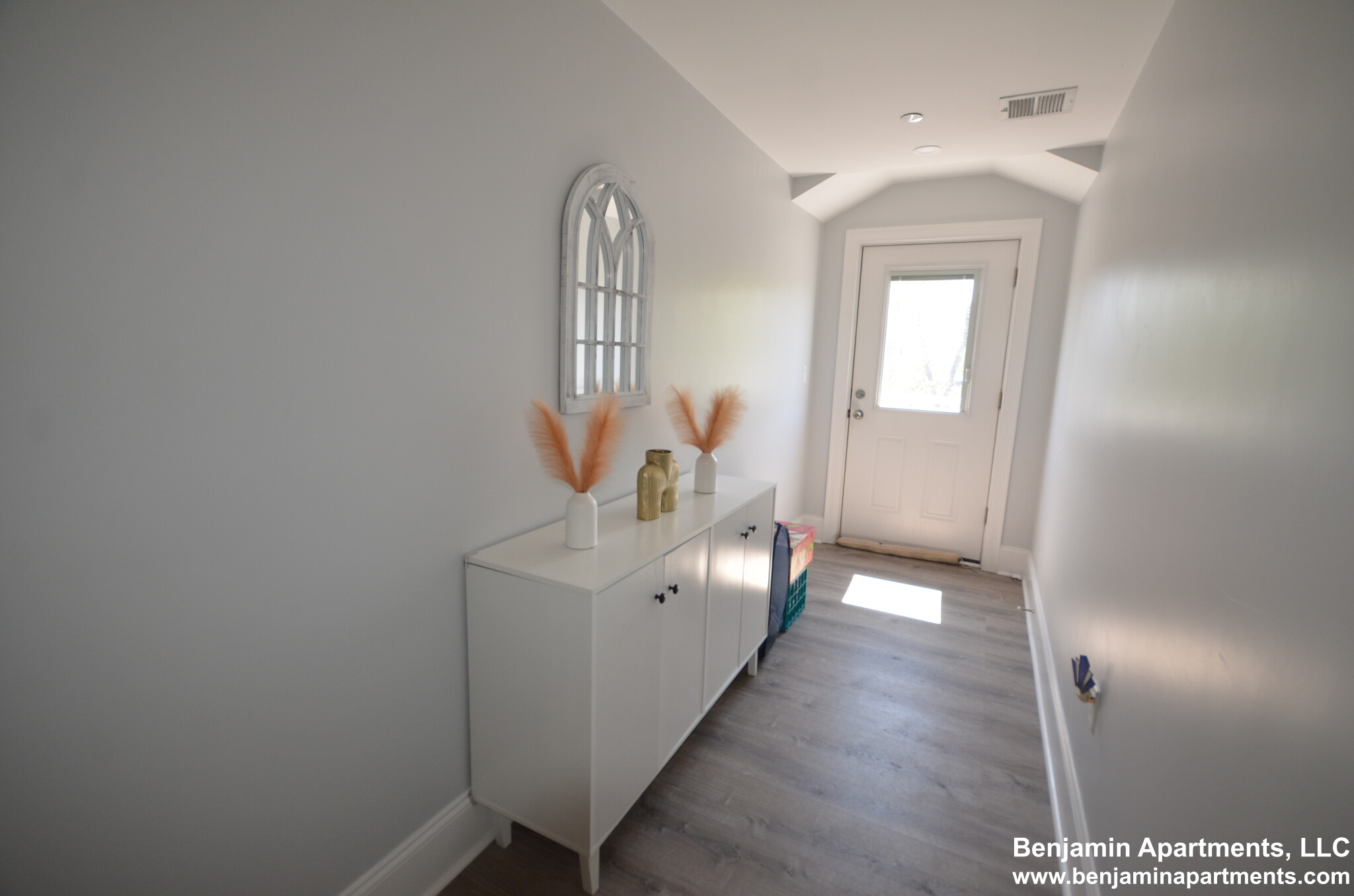 4 bed, 2 bath apartment for rent at 120 Kenrick St Unit 6D, Oak Square — photo 22 of 24