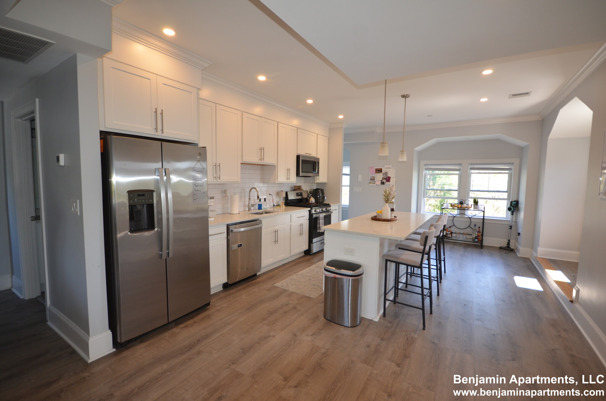 4 bed, 2 bath apartment for rent at 120 Kenrick St Unit 6D, Oak Square — photo 4 of 24