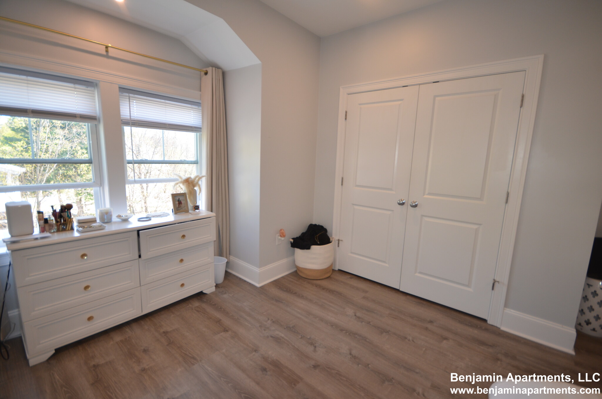 4 bed, 2 bath apartment for rent at 120 Kenrick St Unit 6D, Oak Square — photo 15 of 24