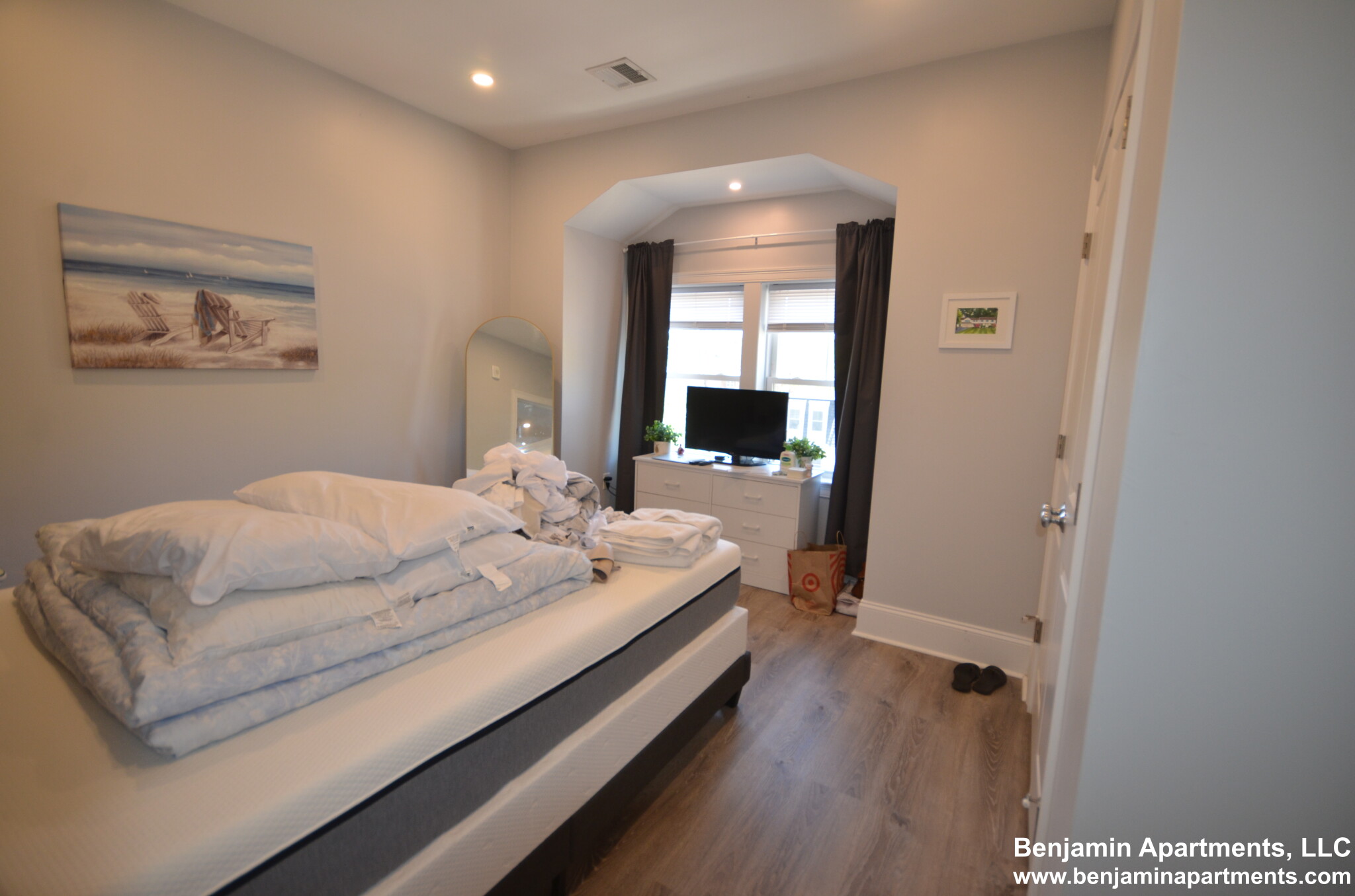 4 bed, 2 bath apartment for rent at 120 Kenrick St Unit 6D, Oak Square — photo 19 of 24