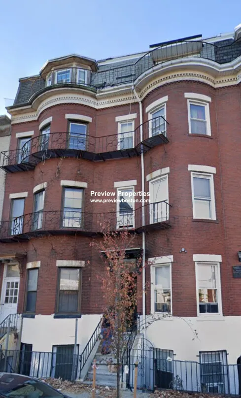 1 bed, 1 bath apartment for rent at 120 London St Unit 2P, East Boston