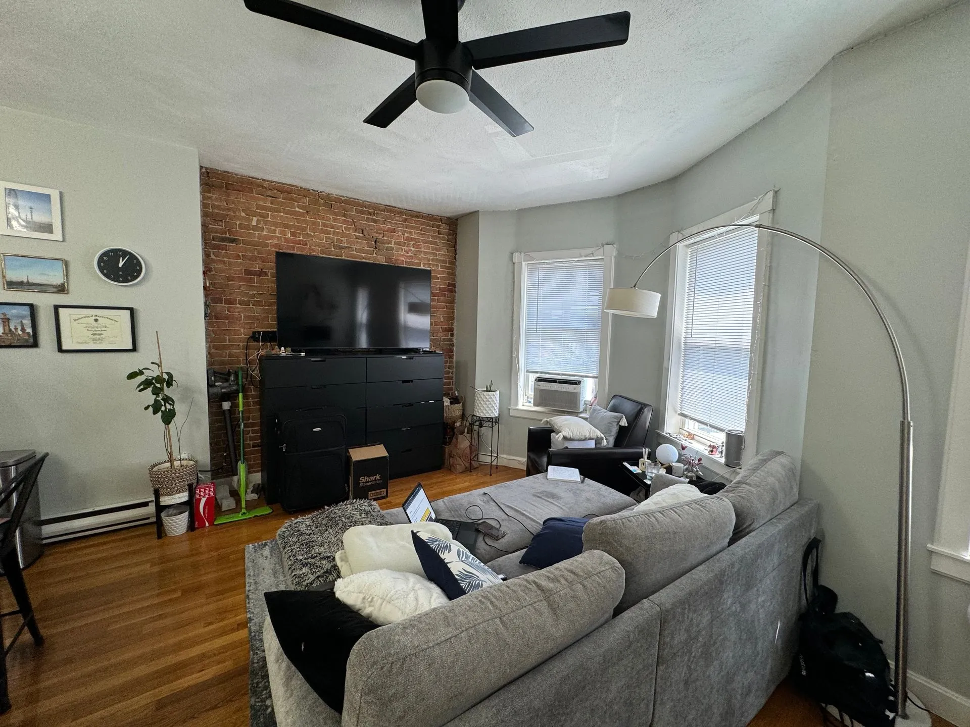 1 bed, 1 bath apartment for rent at 120 London St Unit 3, East Boston — photo 4 of 10