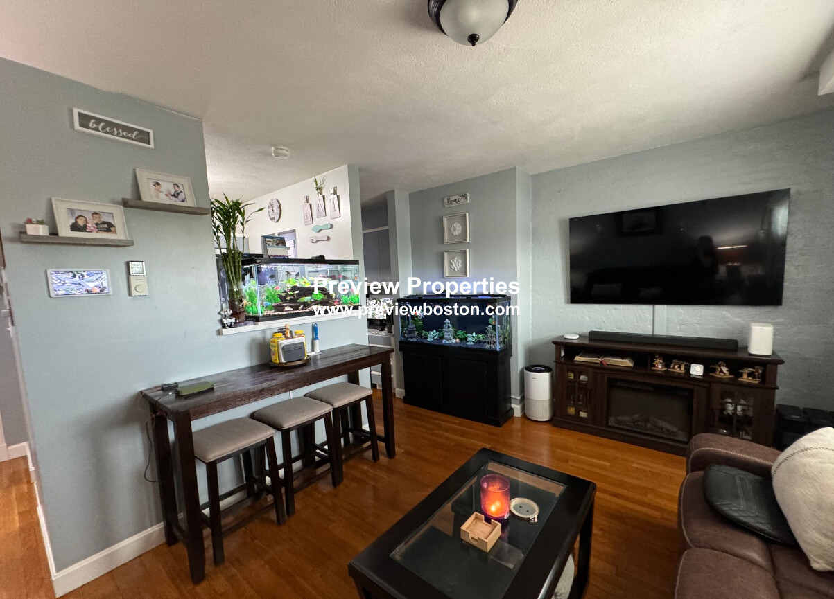 1 bed, 1 bath apartment for rent at 120 London St Unit 4P, East Boston — photo 6 of 11
