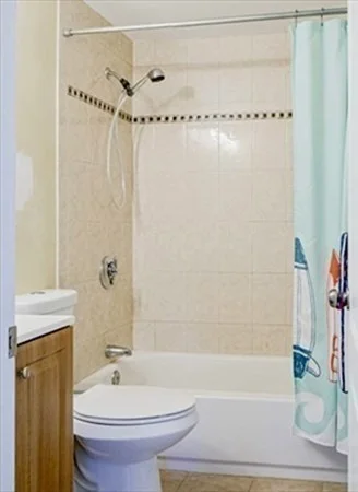 3 bed, 1 bath apartment for rent at 120 Madison Ave Unit 120, Arlington Heights — photo 10 of 14
