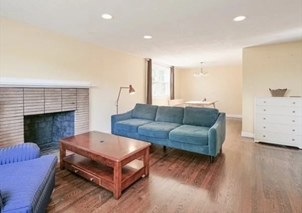 3 bed, 1 bath apartment for rent at 120 Madison Ave Unit 120, Arlington Heights — photo 4 of 14