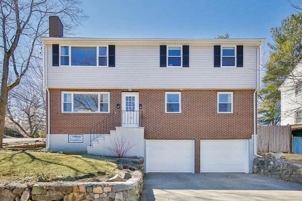 3 bed, 1 bath apartment for rent at 120 Madison Ave Unit 120, Arlington Heights