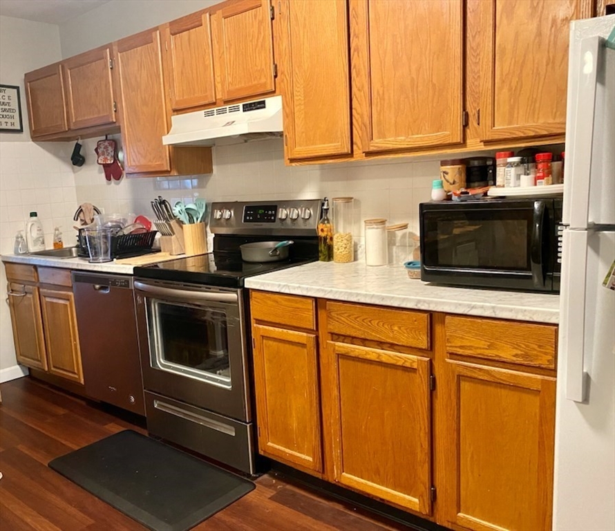 2 bed, 1 bath apartment for rent at 120 Mass Ave Unit 3, East Arlington — photo 1 of 20