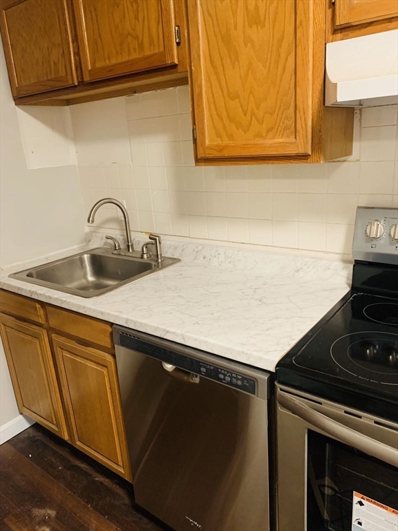 2 bed, 1 bath apartment for rent at 120 Mass Ave Unit 3, East Arlington — photo 2 of 20