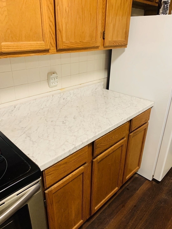2 bed, 1 bath apartment for rent at 120 Mass Ave Unit 3, East Arlington — photo 4 of 20