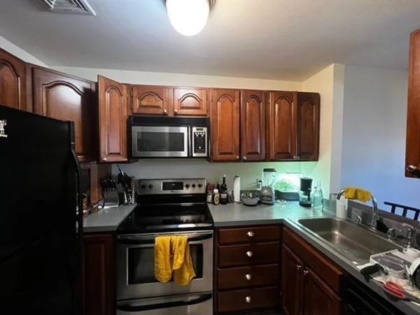 1 bed, 1 bath apartment for rent at 120 Norway St Unit 16, Fenway — photo 5 of 7