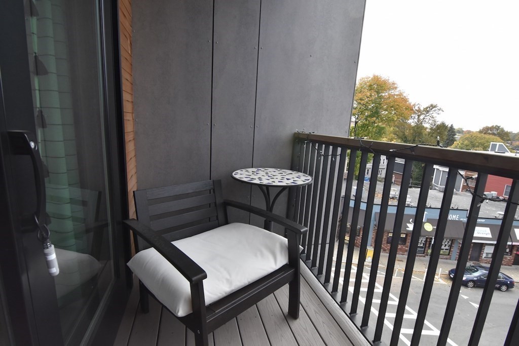 2 bed, 1 bath apartment for rent at 120 Savin Hill Ave Unit 303, Dorchester — photo 32 of 41