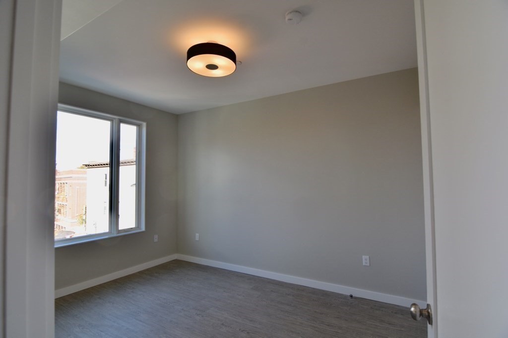 2 bed, 1 bath apartment for rent at 120 Savin Hill Ave Unit 303, Dorchester — photo 11 of 41