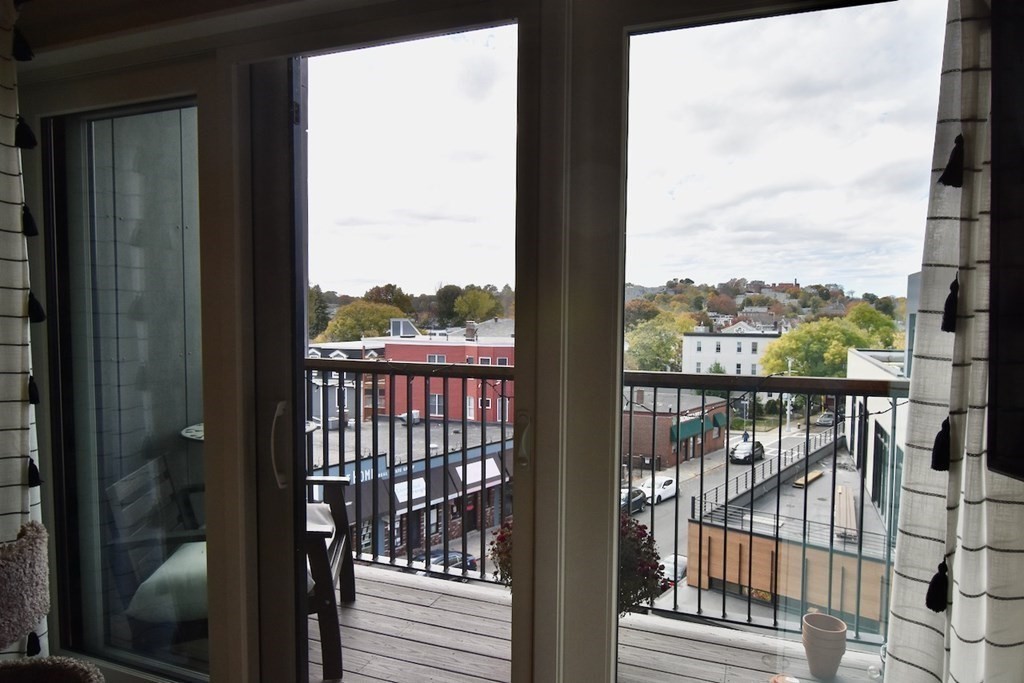 2 bed, 1 bath apartment for rent at 120 Savin Hill Ave Unit 303, Dorchester — photo 27 of 41