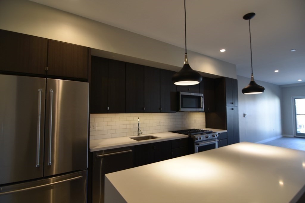 2 bed, 1 bath apartment for rent at 120 Savin Hill Ave Unit 303, Dorchester — photo 7 of 41