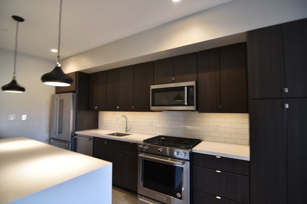 2 bed, 1 bath apartment for rent at 120 Savin Hill Ave Unit 303, Dorchester — photo 8 of 41
