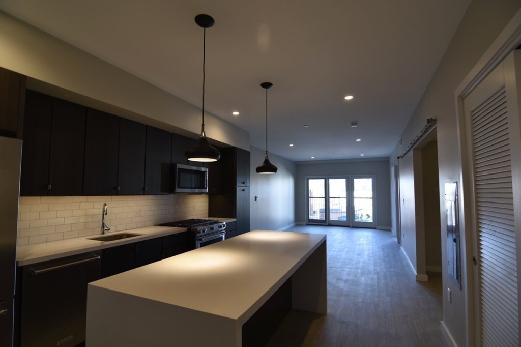 2 bed, 1 bath apartment for rent at 120 Savin Hill Ave Unit 303, Dorchester — photo 14 of 41
