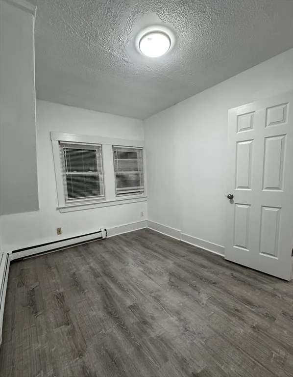 2 bed, 1 bath apartment for rent at 120 Sea St Unit A, Barnstable — photo 4 of 6