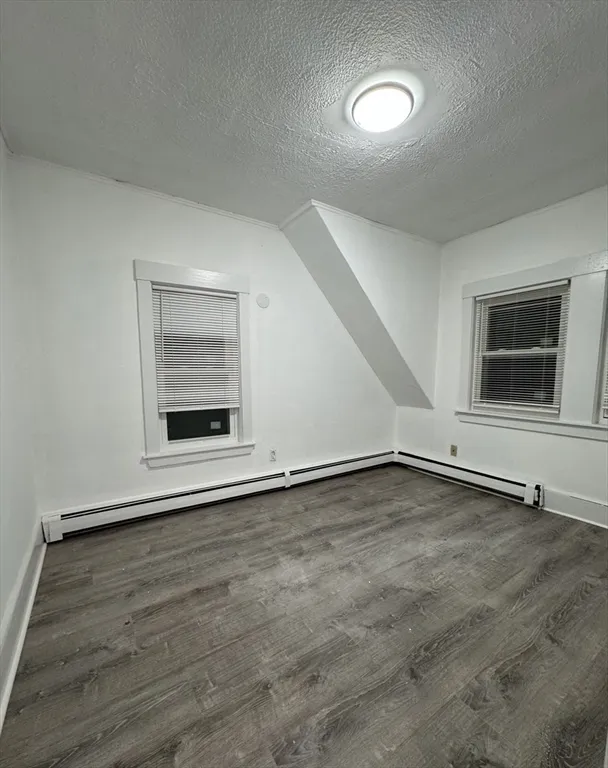2 bed, 1 bath apartment for rent at 120 Sea St Unit A, Barnstable — photo 3 of 6