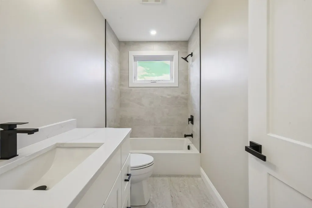3 bed, 2 bath apartment for rent at 120 Stowe St Unit 120, Fall River — photo 9 of 21